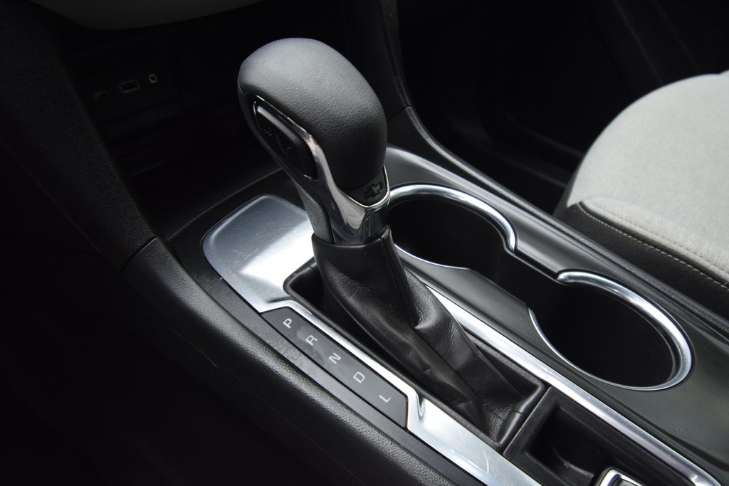 used 2023 Chevrolet Equinox car, priced at $18,000