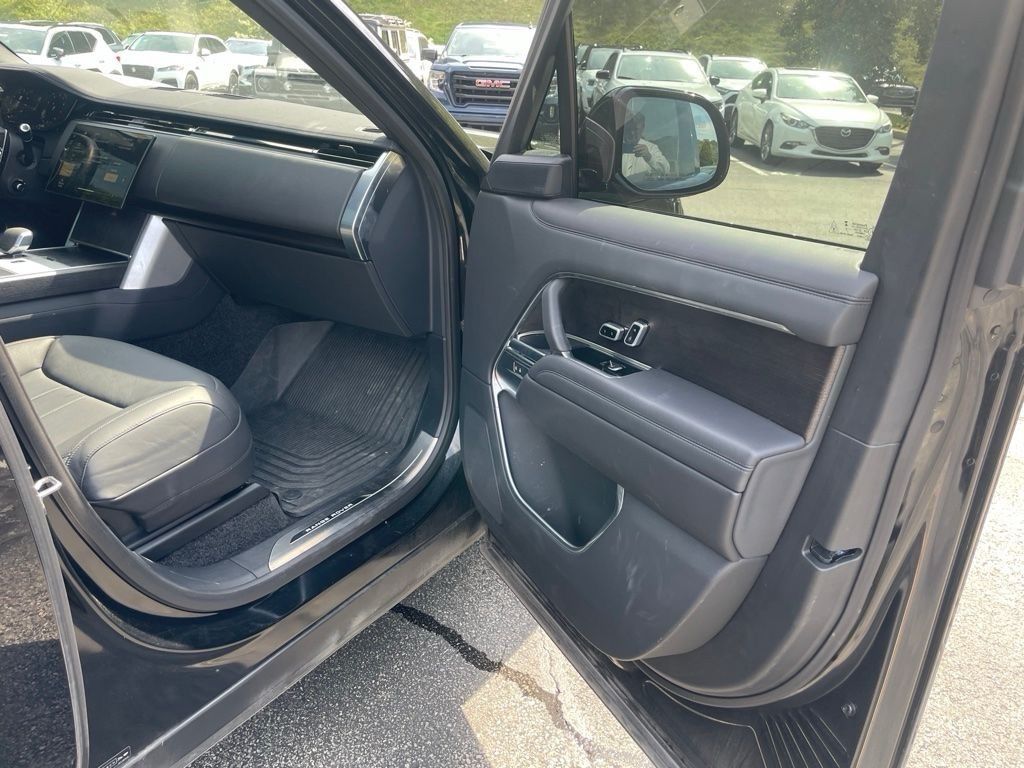 Certified Used 2025 Black Land Rover SE image 10