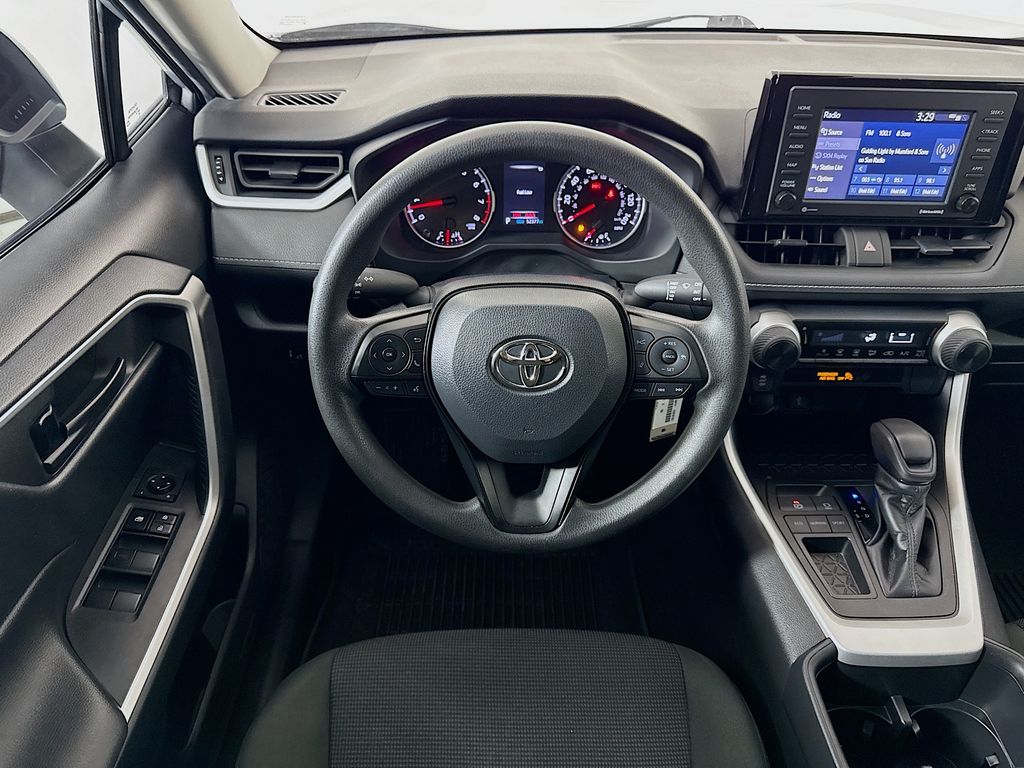 Thumbnail: 2022 Toyota RAV4 - 20