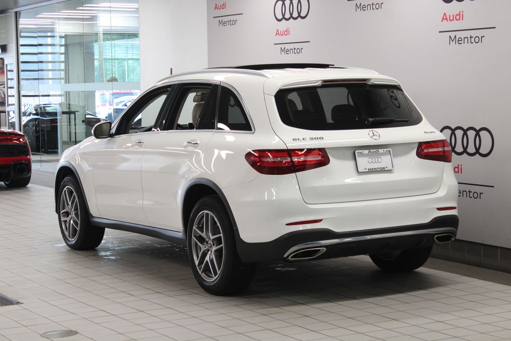 Thumbnail: 2017 Mercedes-Benz GLC - 4