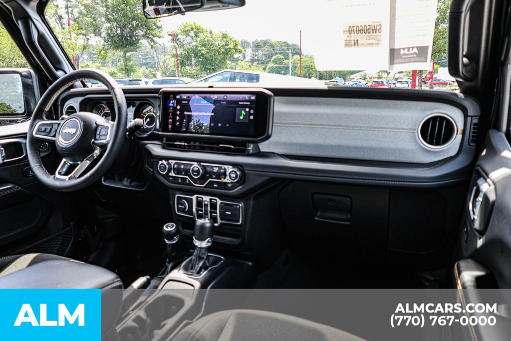 Used 2025 Black Jeep Sahara / MT Certified image 30
