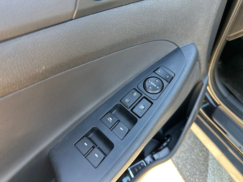 Used Car 2021 Hyundai Tucson  Sport For Sale Under $20,000 In Austin, Texas