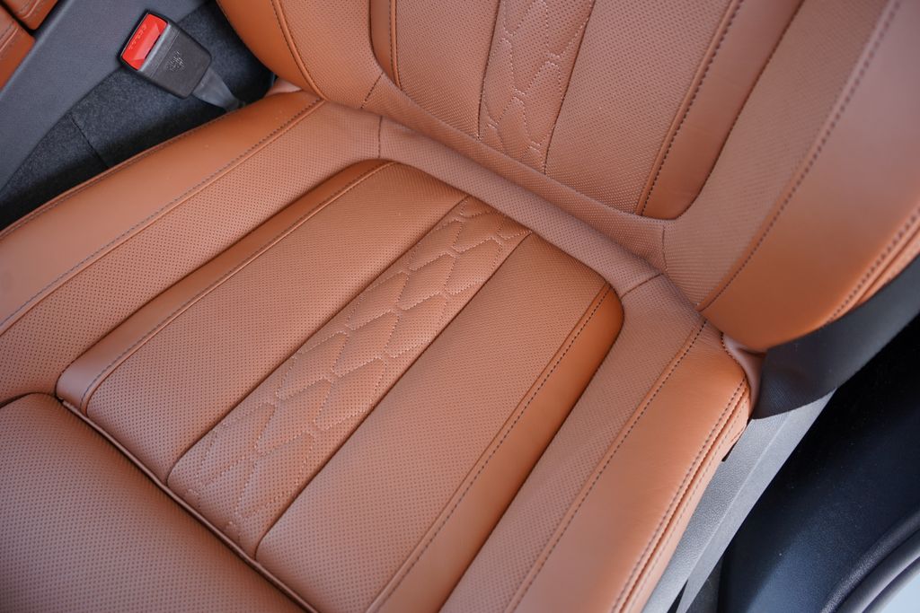 Thumbnail: 2026 BMW X5 - 11