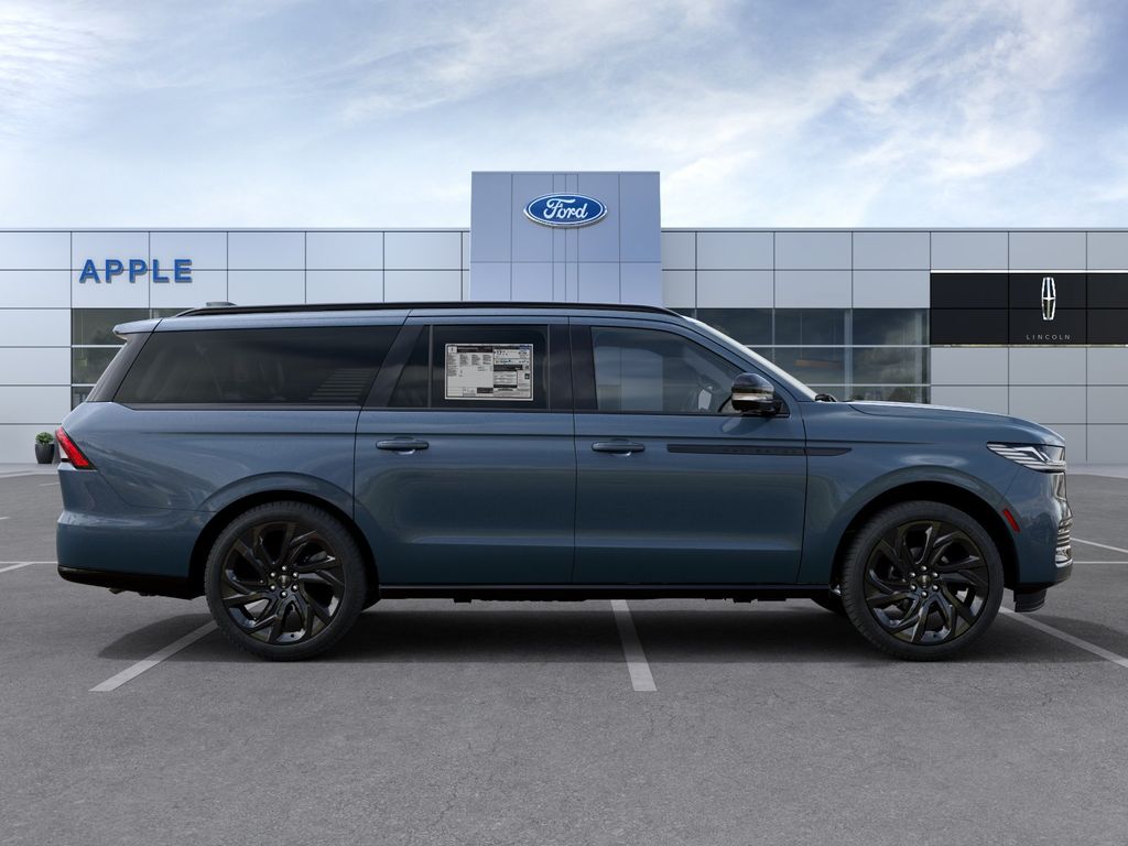 2027 Lincoln Navigator L 
