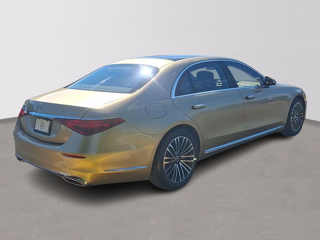 Thumbnail: 2022 Mercedes-Benz S-Class - 4