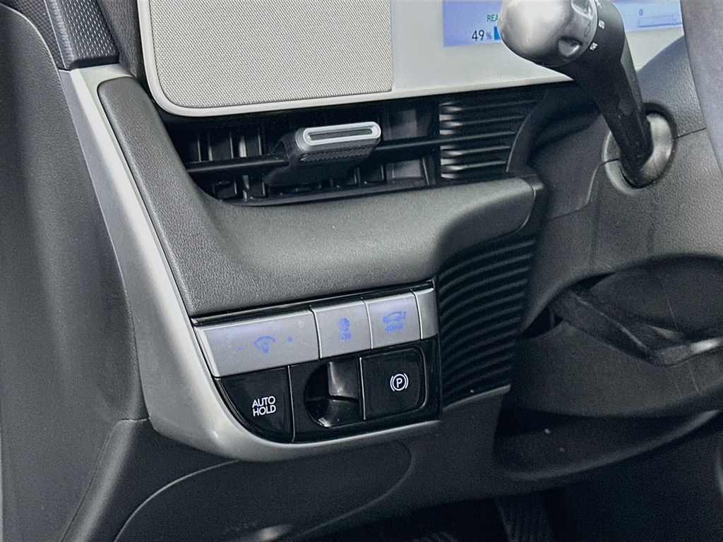 Thumbnail: 2023 Hyundai Ioniq 5 - 10