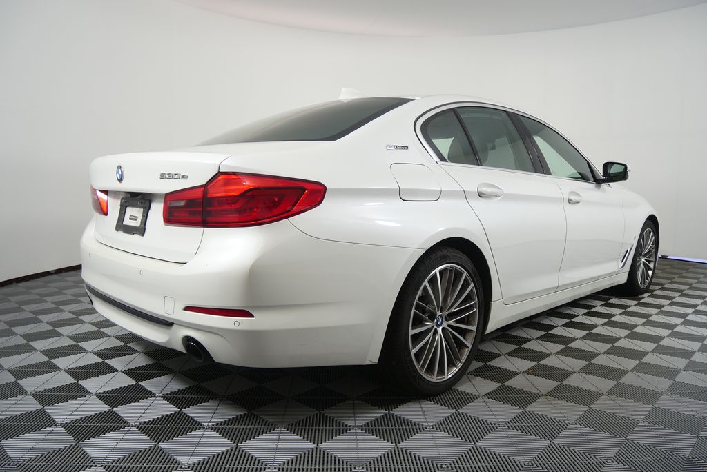 Thumbnail: 2019 BMW 5 Series - 3