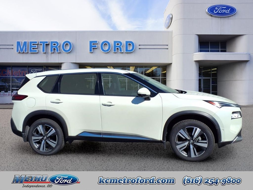 Used 2022 Nissan Rogue Platinum with VIN JN8BT3DC4NW119023 for sale in Kansas City
