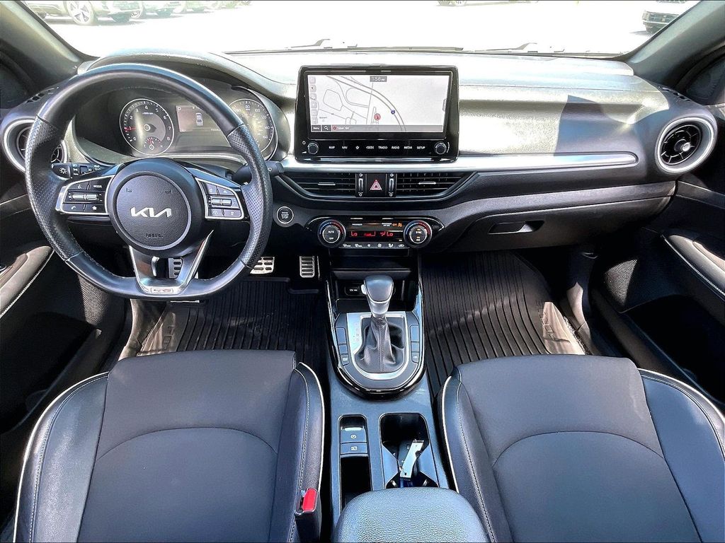 2023 Kia Forte — photo 20