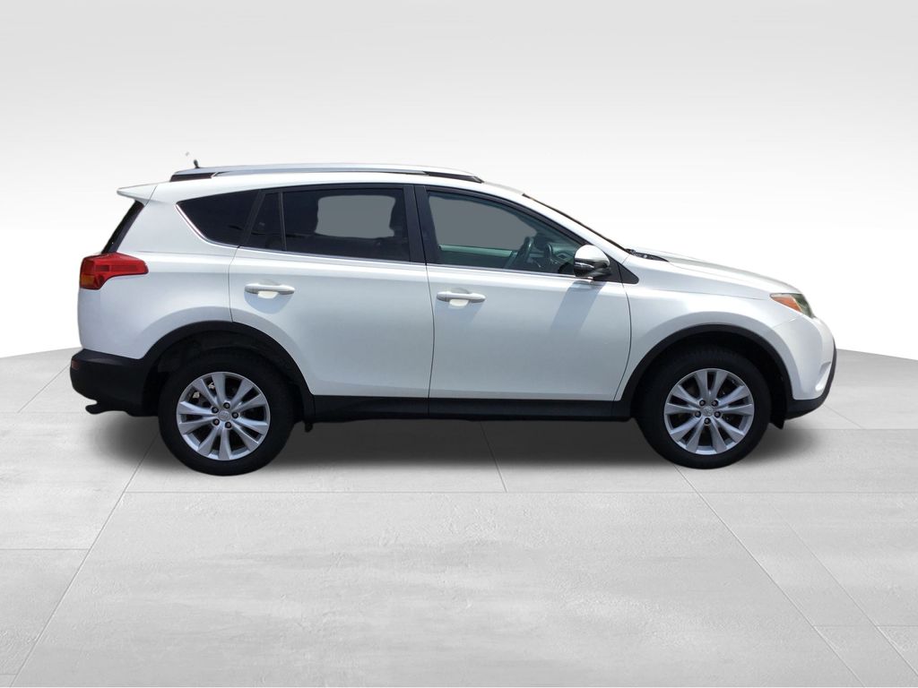 Thumbnail: 2013 Toyota RAV4 - 6