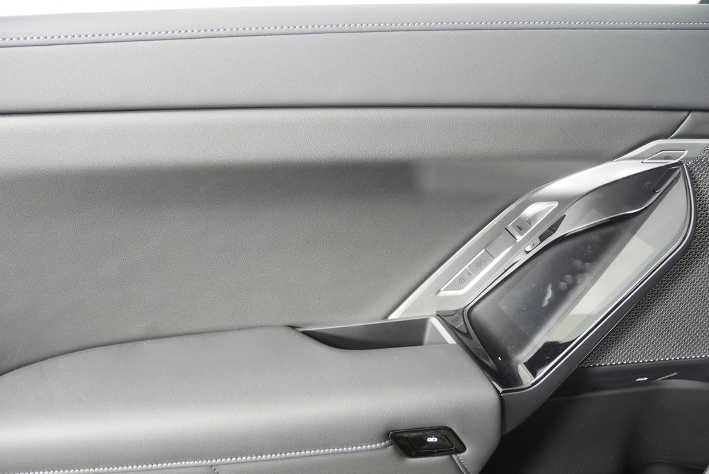 Thumbnail: 2026 BMW i7 - 14