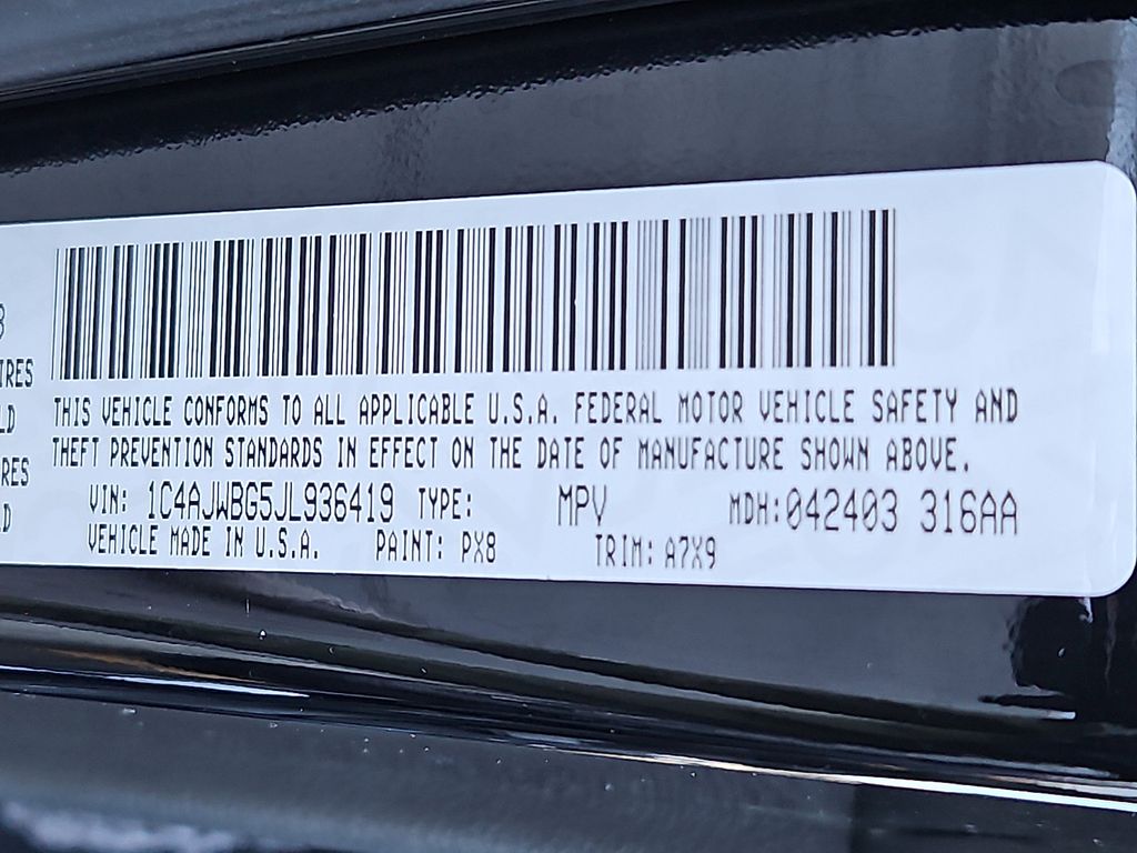 Thumbnail: 2018 Jeep Wrangler - 25