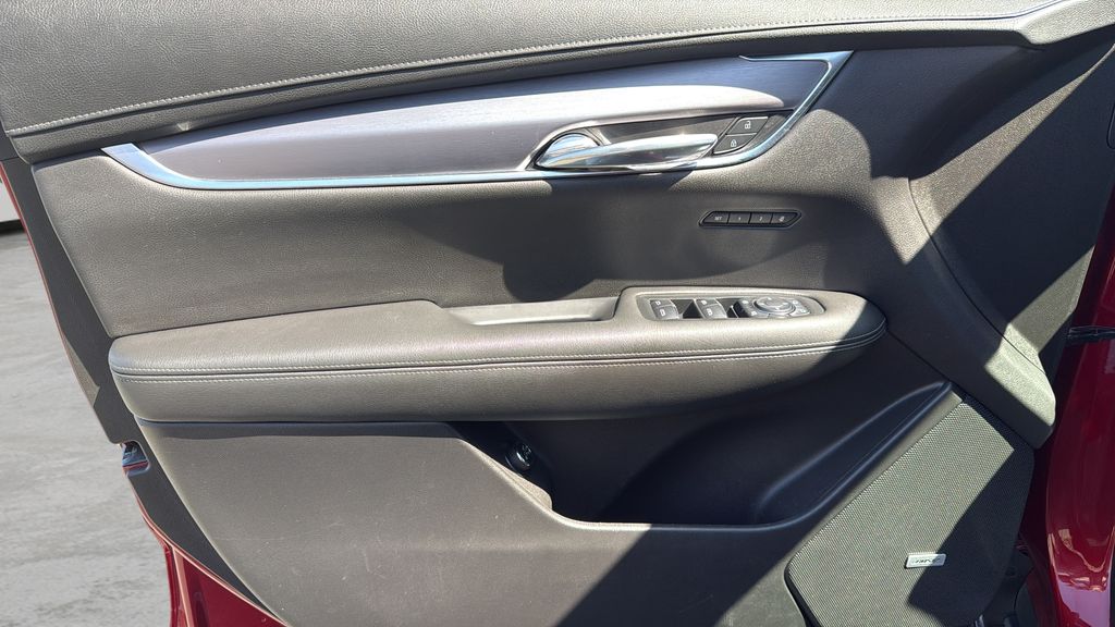 2022 Cadillac XT6
