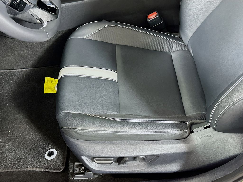 Thumbnail: 2025 Toyota Camry - 20