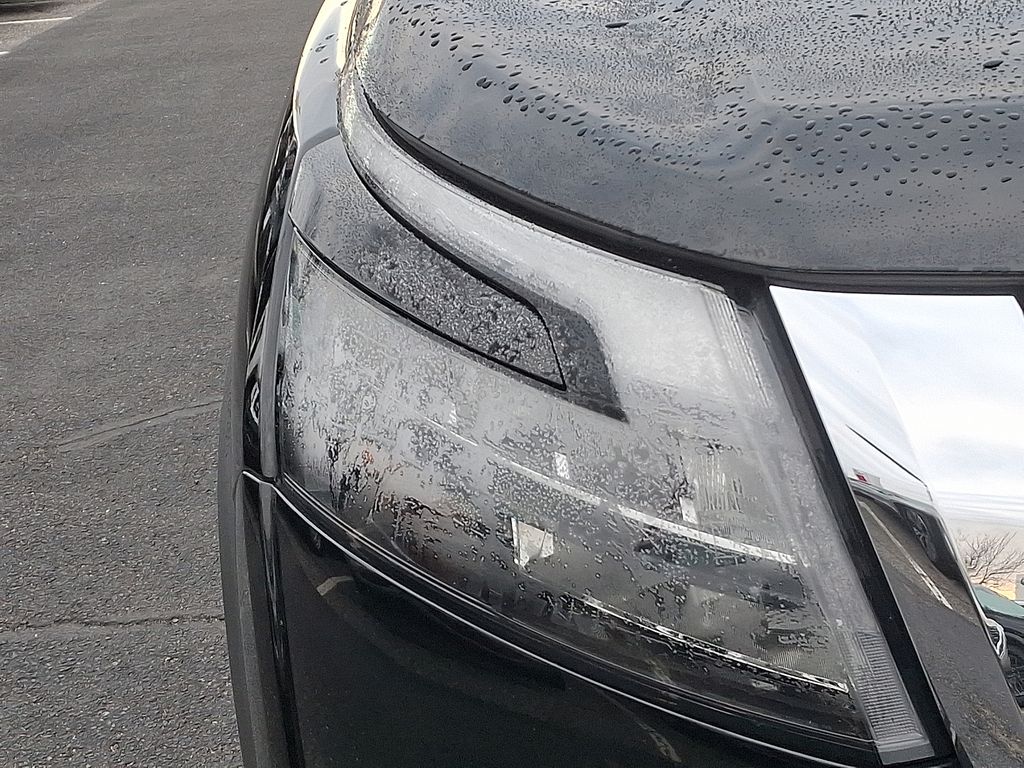 Thumbnail: 2023 Nissan Pathfinder - 9