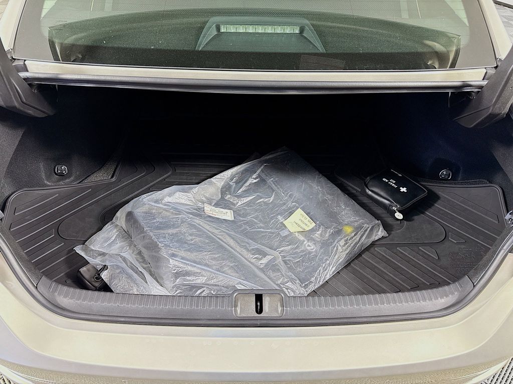 Thumbnail: 2019 Lexus ES - 27