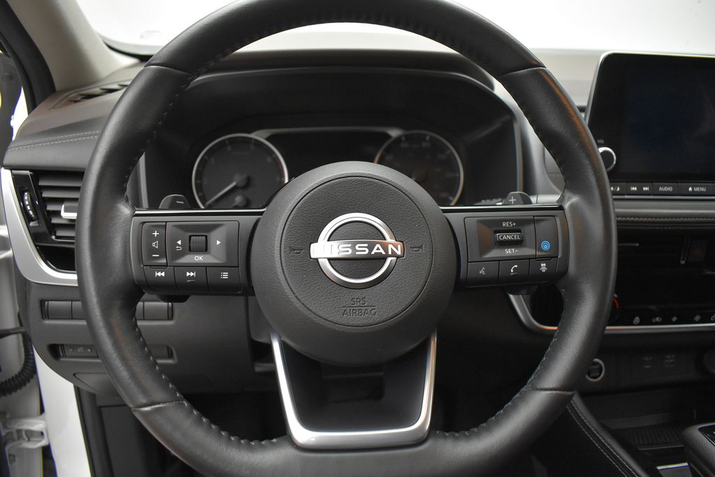 Thumbnail: 2023 Nissan Rogue - 17