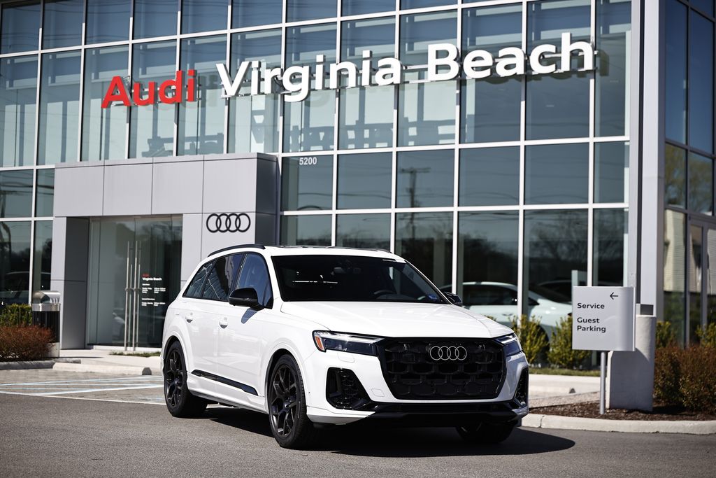 Glacier White Metallic 2026 Audi SQ7 SUV / Crossover All-Wheel Drive 8-Speed Automatic
