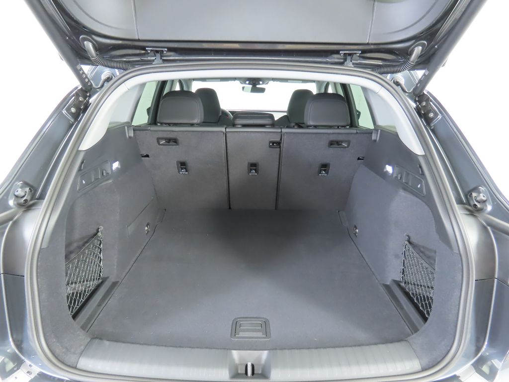 2025 Audi Q6 e-tron Premium 28