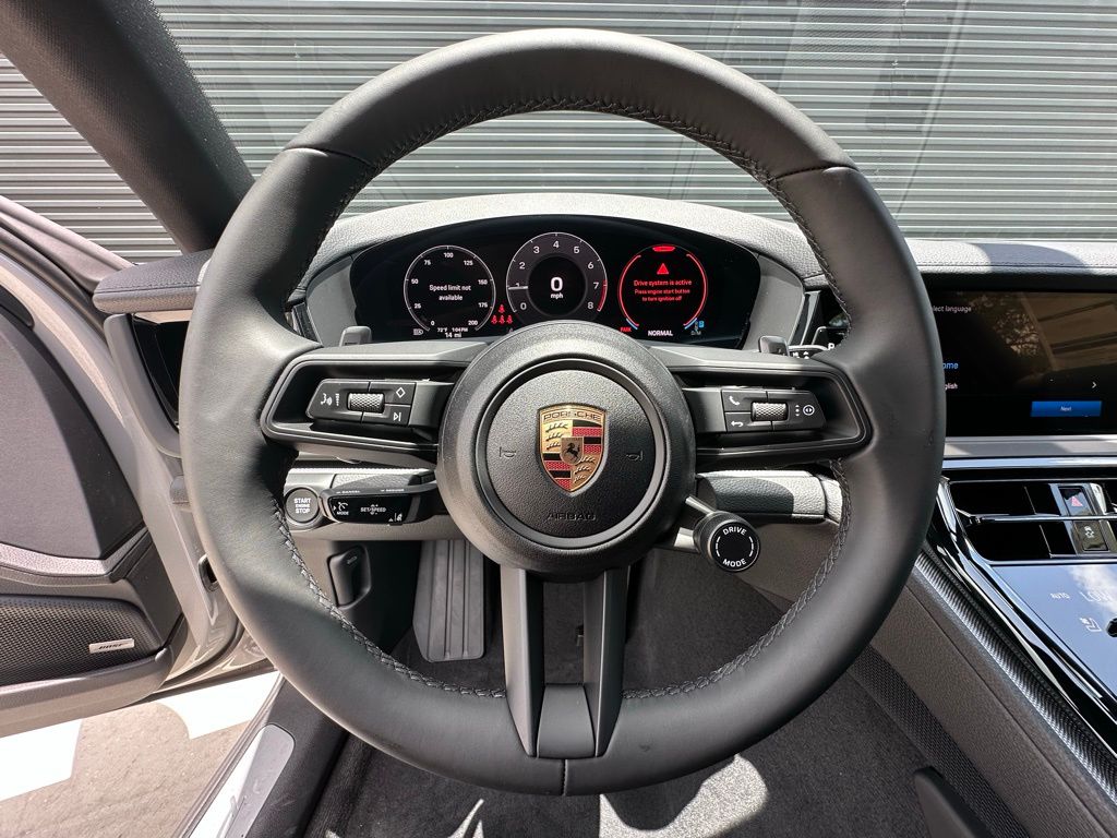 Thumbnail: 2025 Porsche Panamera - 19
