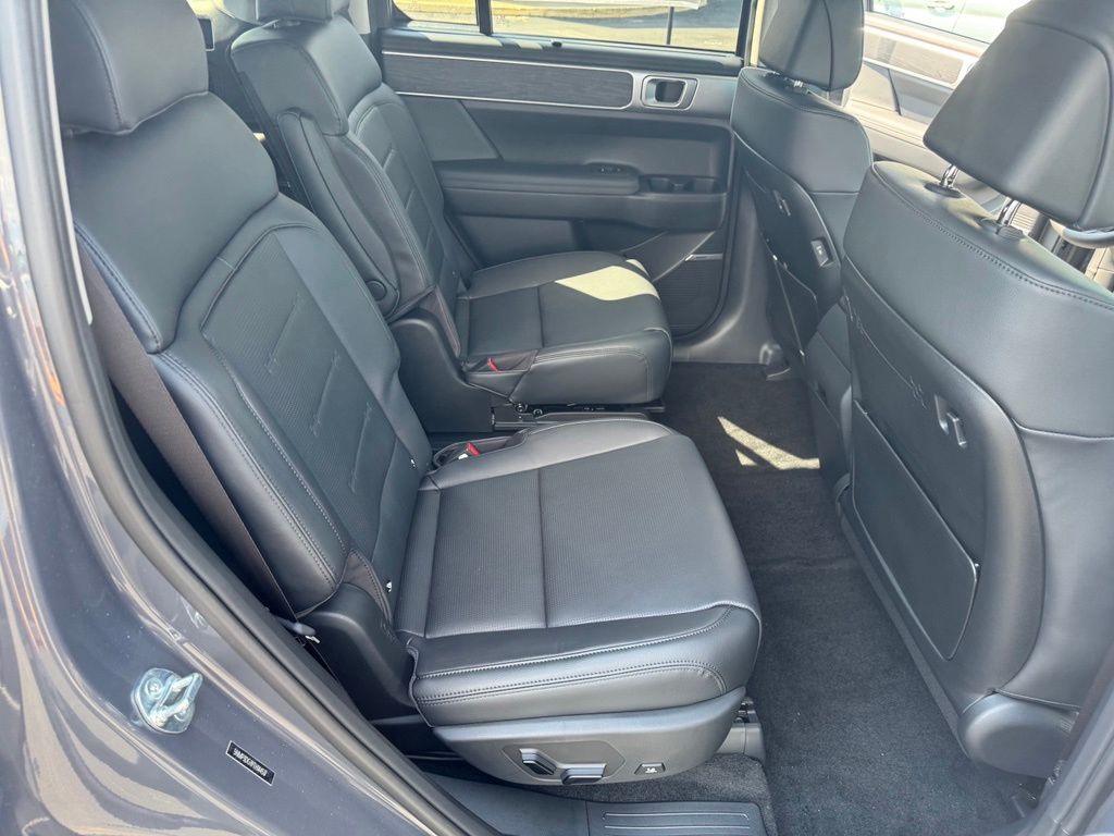 New 2026 ECOTRONIC GRAY Hyundai Limited image 27