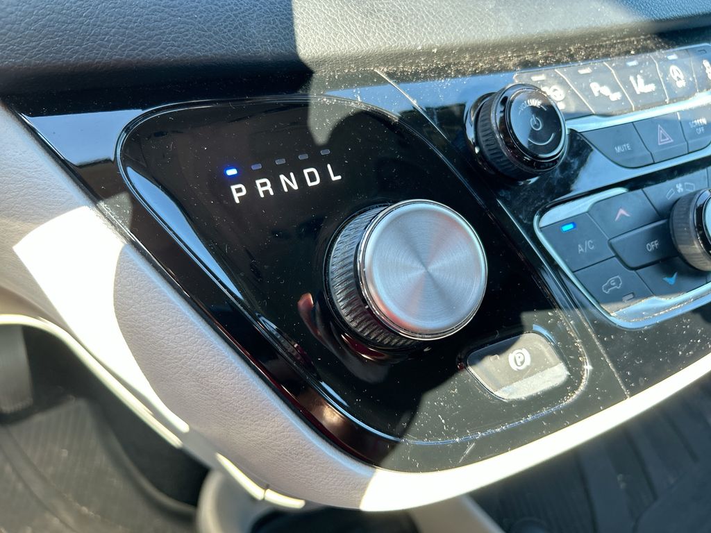 Thumbnail: 2019 Chrysler Pacifica - 20
