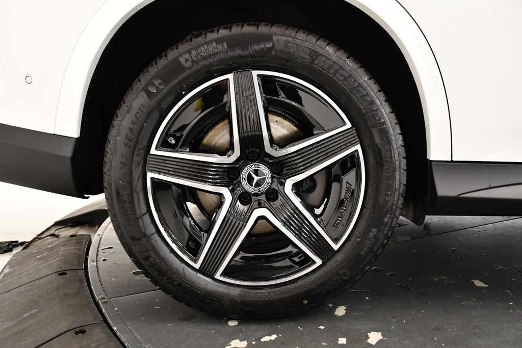2025 Mercedes-Benz GLC 300 15