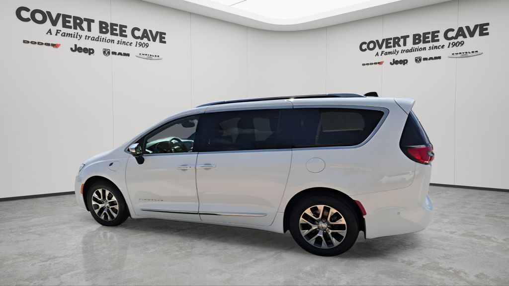 Used Car 2023 Chrysler Pacifica Hybrid  Pinnacle For Sale Under $35,000 In Austin, Texas