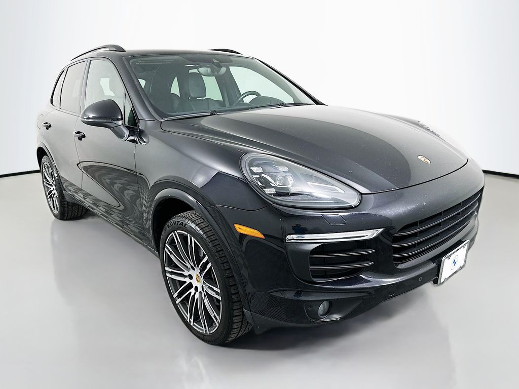 Thumbnail: 2017 Porsche Cayenne - 3