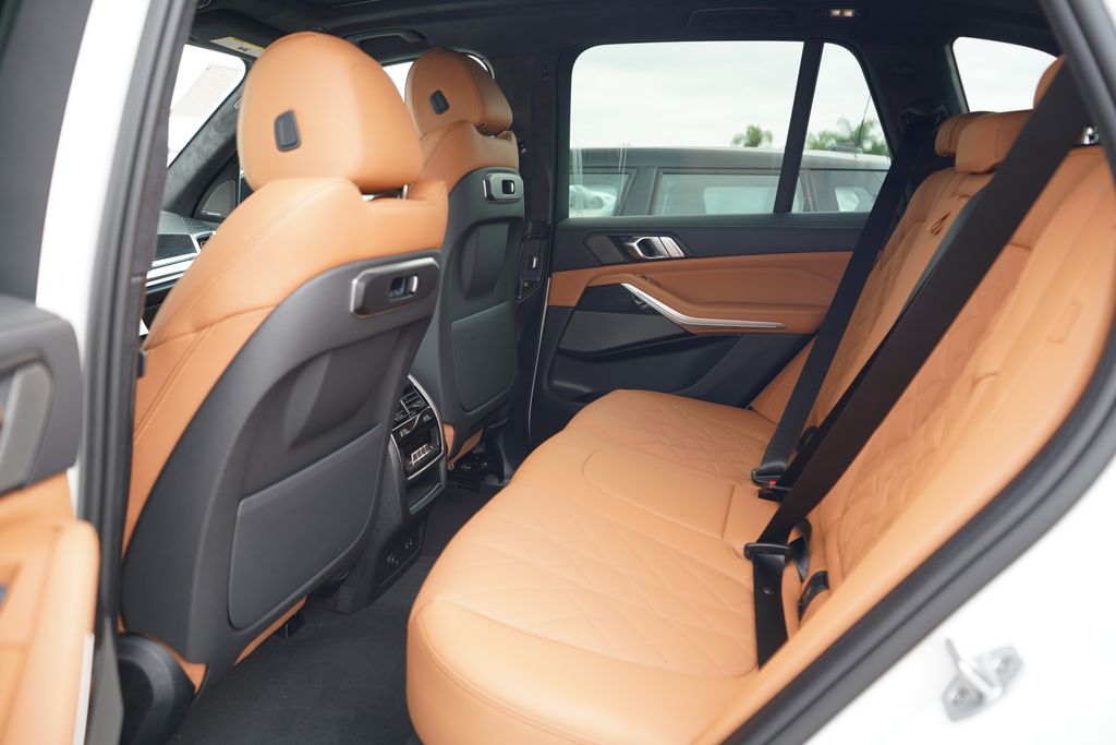 Thumbnail: 2026 BMW X5 - 12