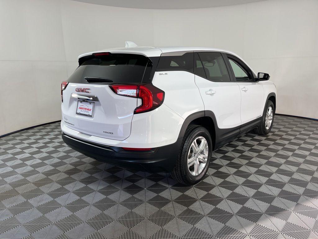 2024 GMC Terrain SLE 15