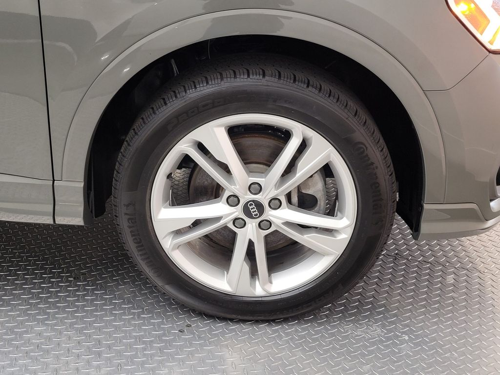 Thumbnail: 2023 Audi Q3 - 12