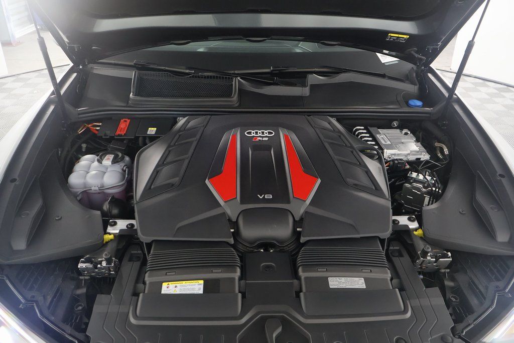 Thumbnail: 2025 Audi RS Q8 - 9
