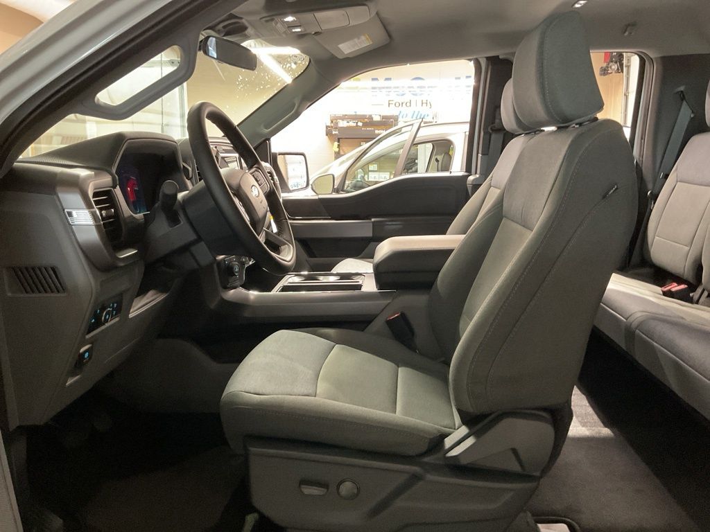 New 2026 White Ford XLT image 7