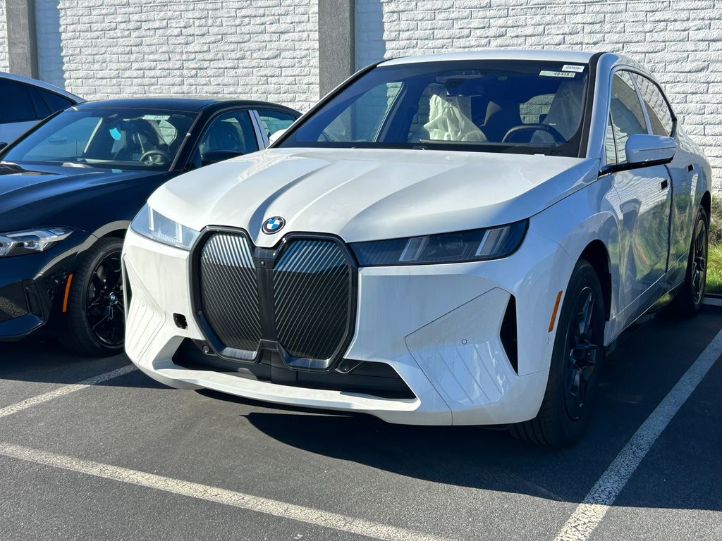 Thumbnail: 2026 BMW iX - 2