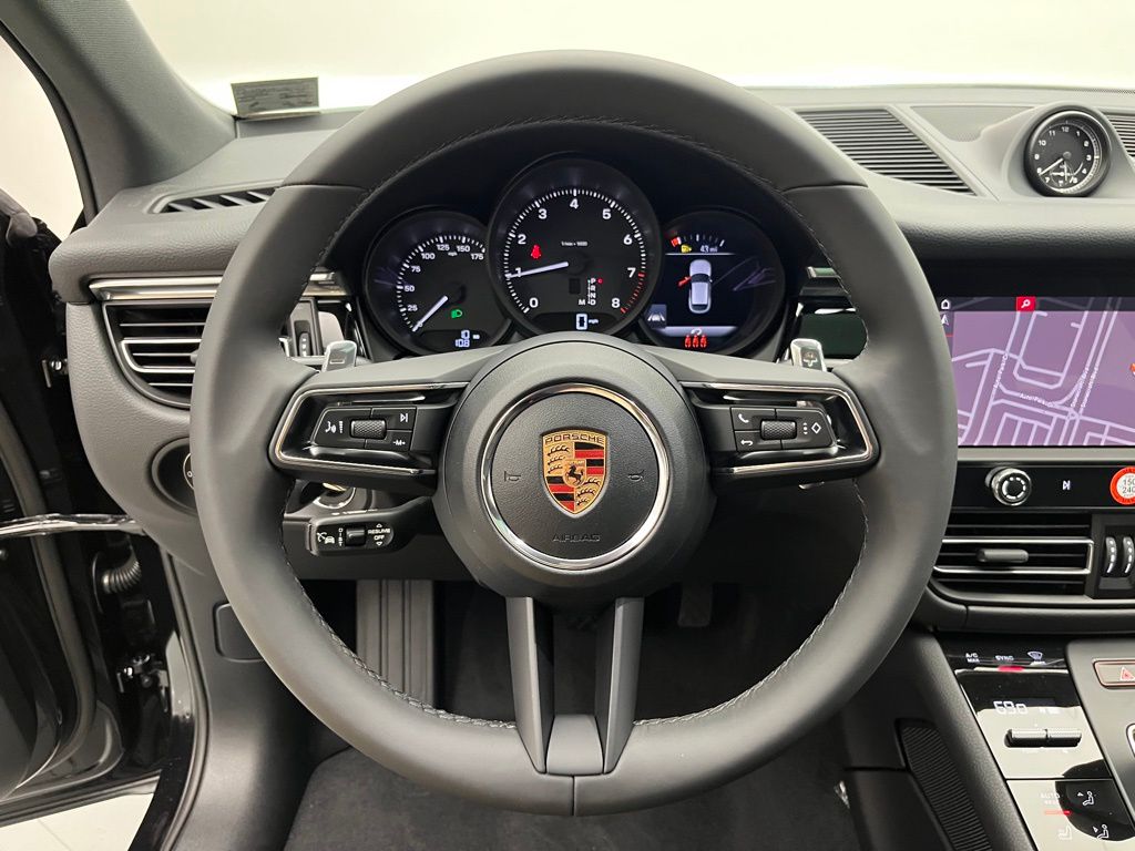 Thumbnail: 2026 Porsche Macan - 12