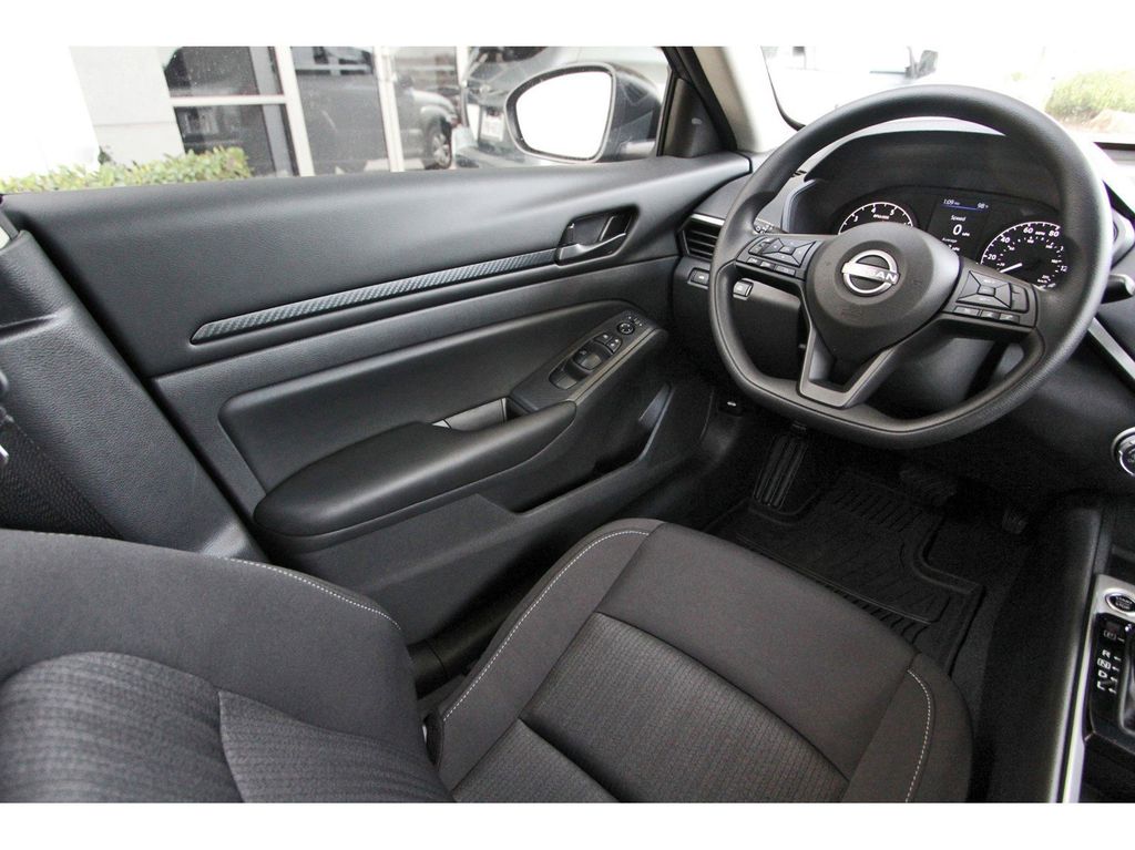 2025 Nissan Altima 2.5 S - 6