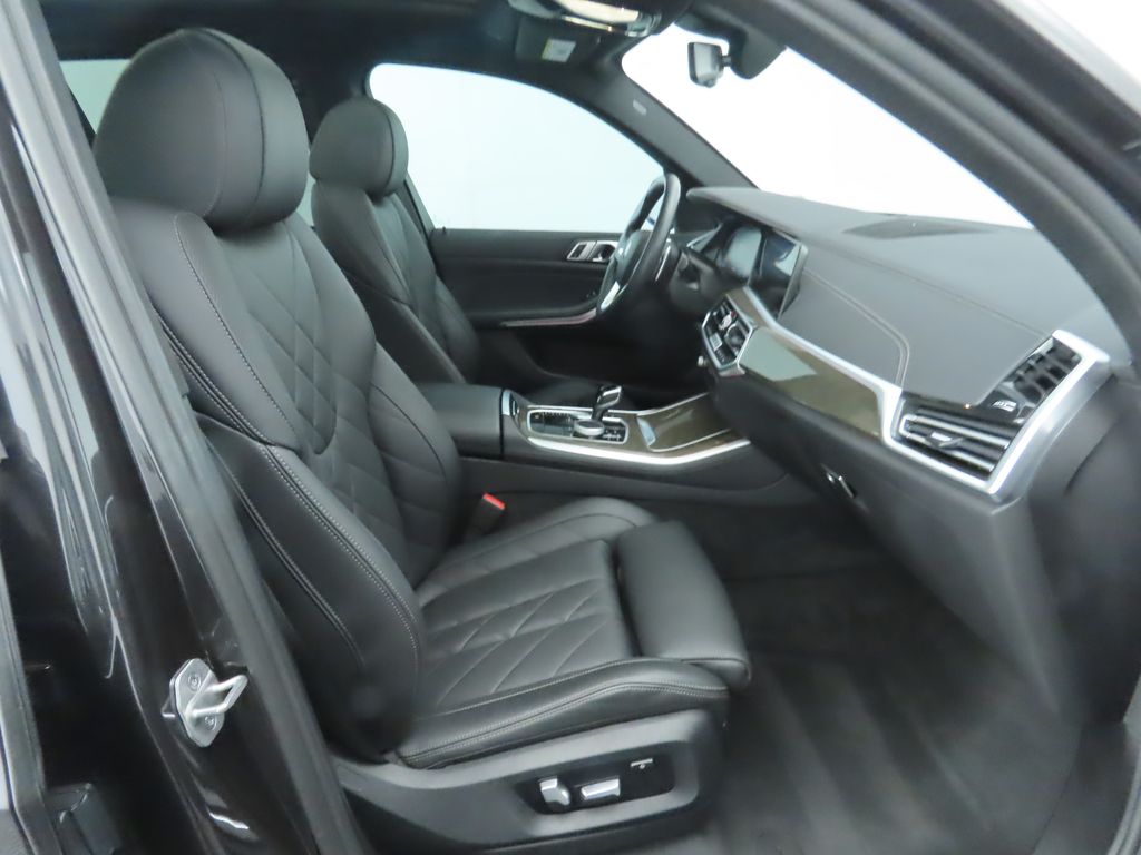 Thumbnail: 2023 BMW X5 - 21