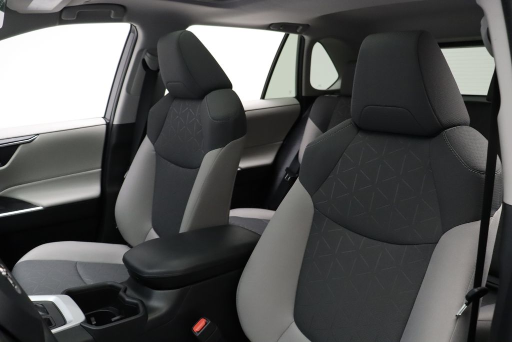 2023 Toyota RAV4 XLE 13