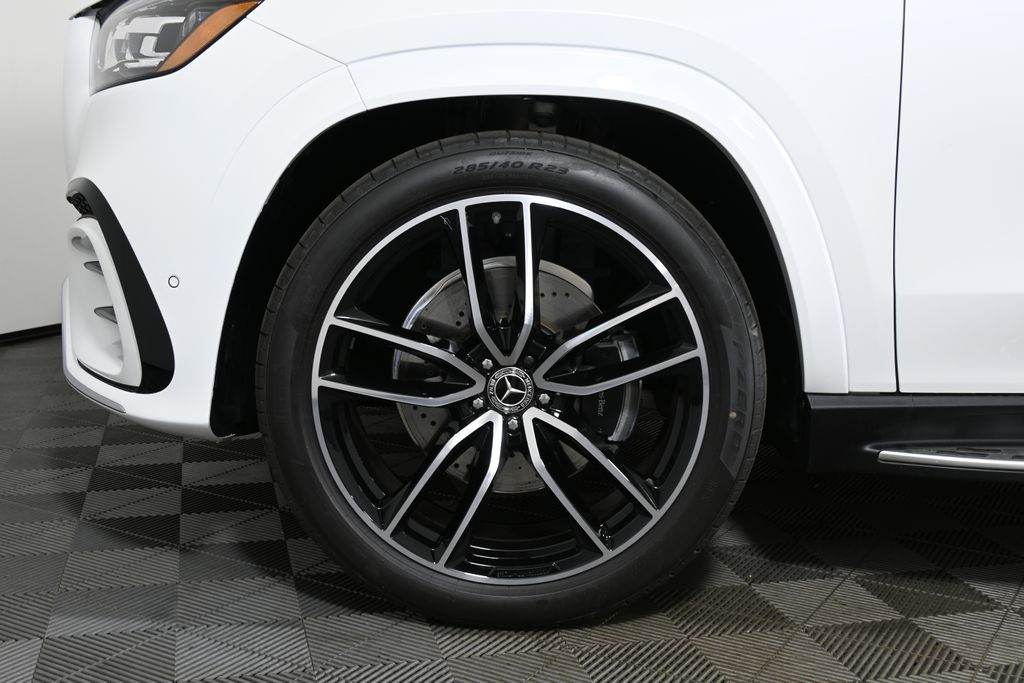 2025 Mercedes-Benz GLS 450 4MATIC 11