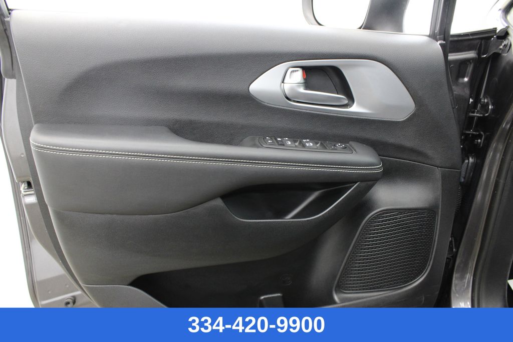 used 2023 Chrysler Pacifica car, priced at $17,499