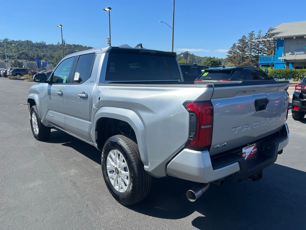 2025 Toyota Tacoma SR5 Double Cab photo 4