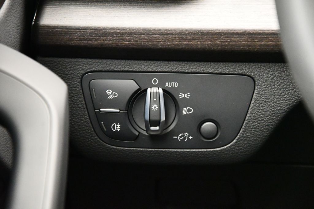 Thumbnail: 2025 Audi Q5 - 22