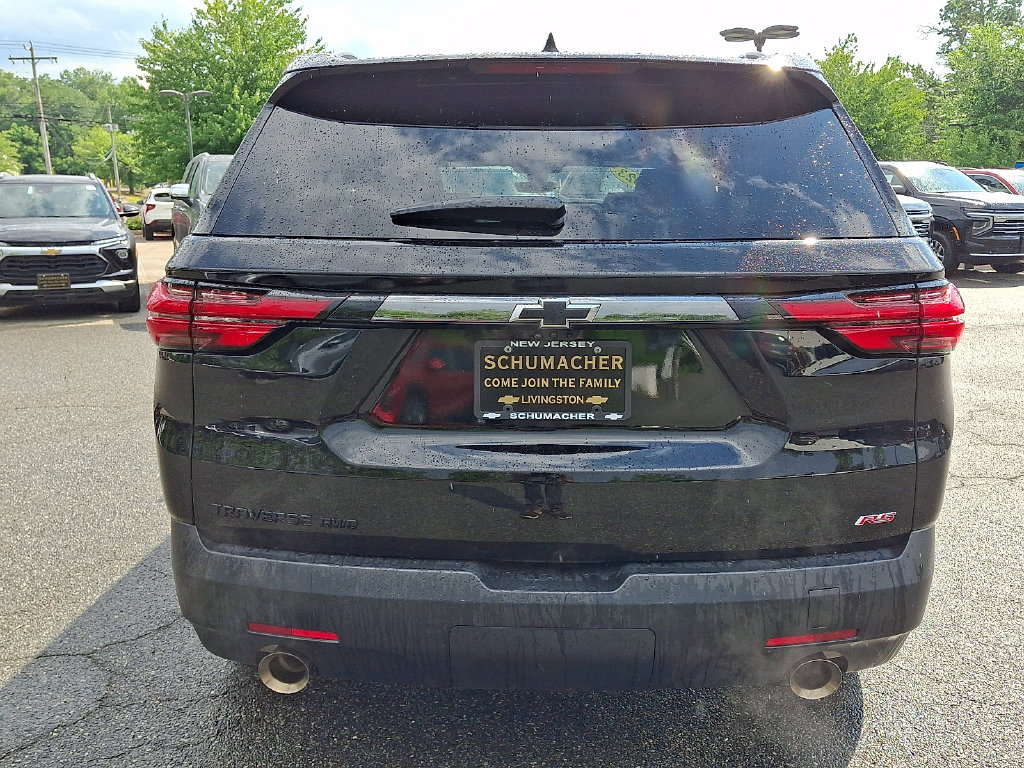 Used 2023 Chevrolet Traverse RS