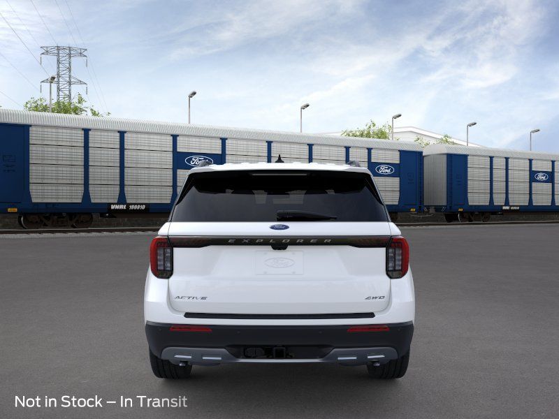 New 2026 Star White Metallic Tri-Coat Ford Active image 5