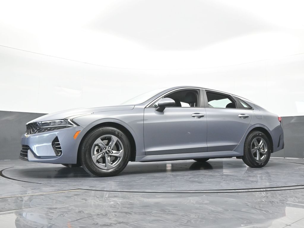 Used 2024 Everlasting Silver Kia LXS image 51
