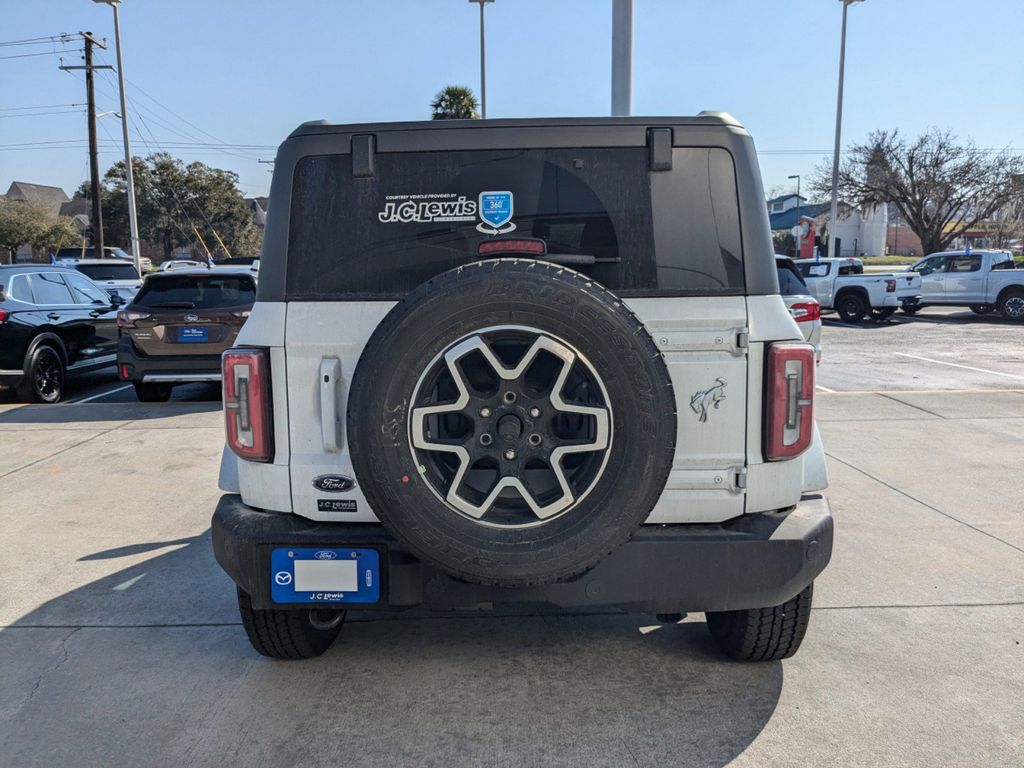 2024 Ford Bronco Outer Banks