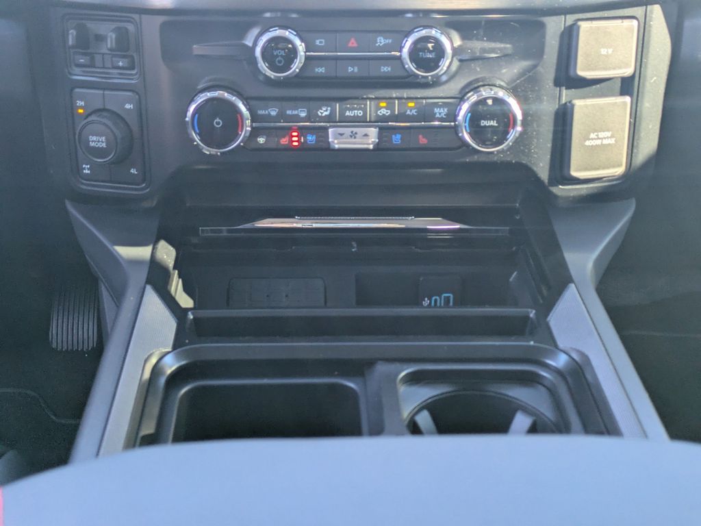 2026 Ford F-250 Super Duty Black Widow
