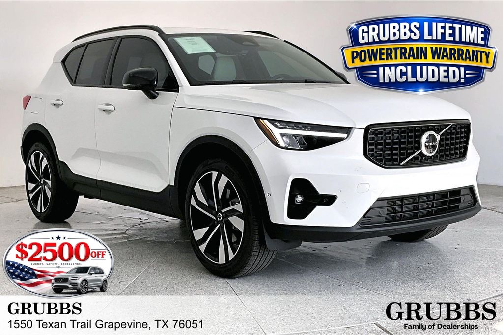 Crystal White 2026 Volvo XC40 SUV / Crossover All-Wheel Drive Automatic