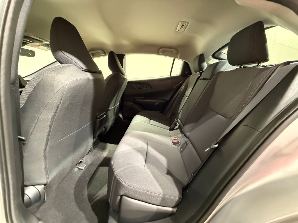 2024 Toyota Prius Prime SE 17
